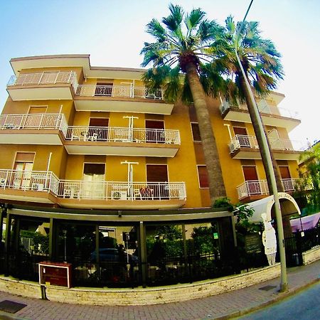 Hotel Jole Marina dʼMarina dʼAndora 외부 사진